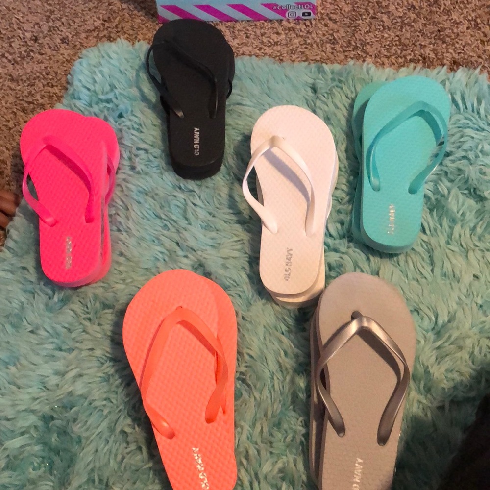 Girls Old Navy Flip Flops Size 12/13